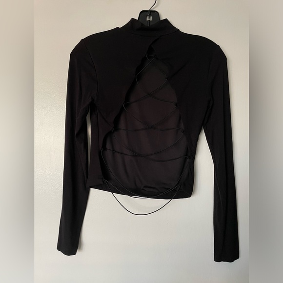 Dynamite black long sleeve open crisscross back - Size Medium - Picture 3 of 4